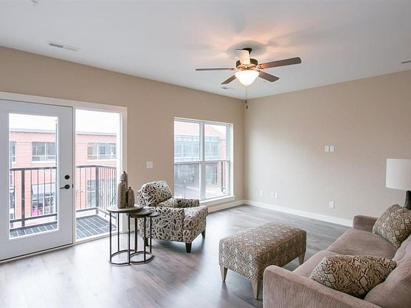 Living room - 1st floor