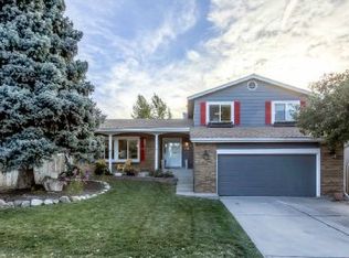 8414 S Tanglewood St, Highlands Ranch, CO 80126