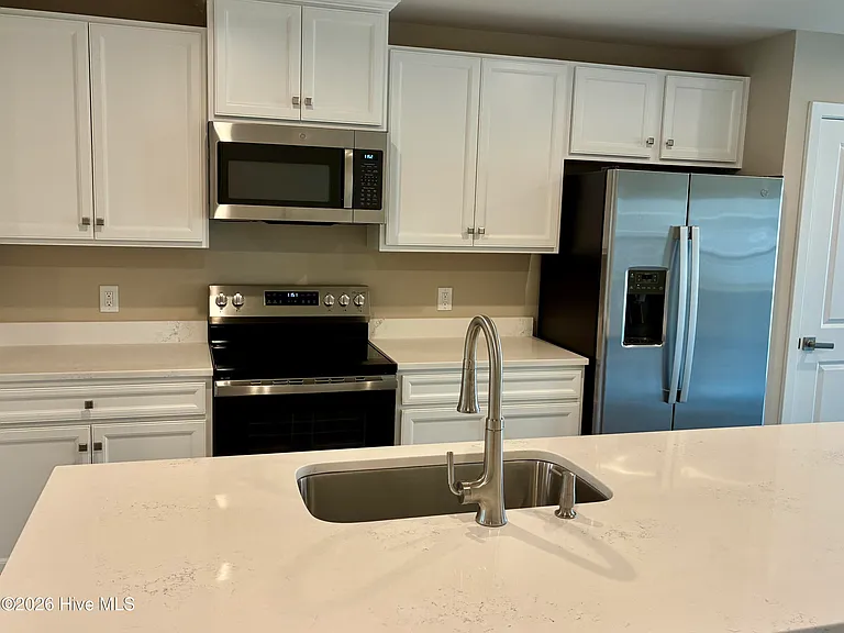 2030 Parow Ln NW #F — Photo 8