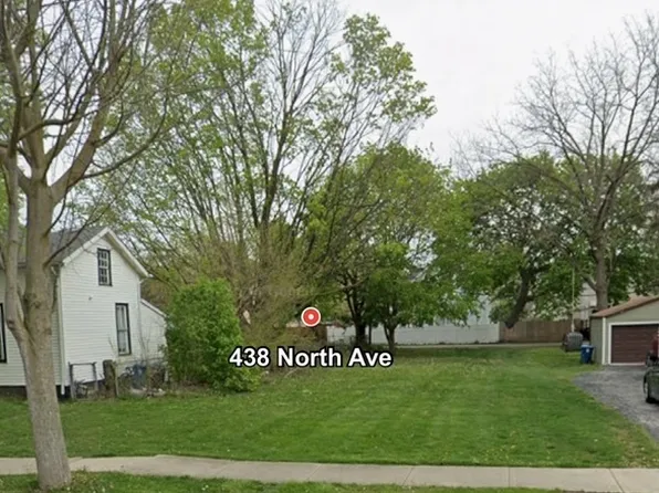 438 North Ave, Aurora, IL 60505