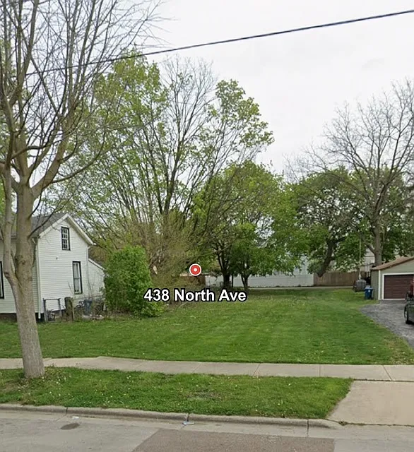 438 North Ave photo 1