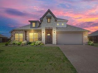 330 Woodhaven Trl, Mcgregor, TX 76657