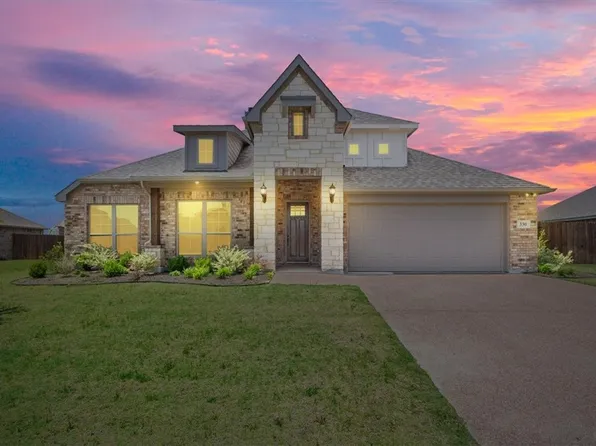 330 Woodhaven Trl, McGregor, TX 76657
