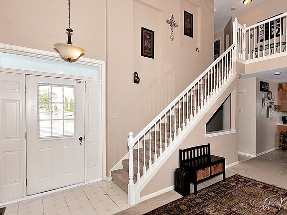 4th image of 2301 N Silver Oaks Dr