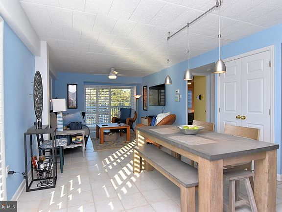 5th image of 59 Maryland Ave APT 401A