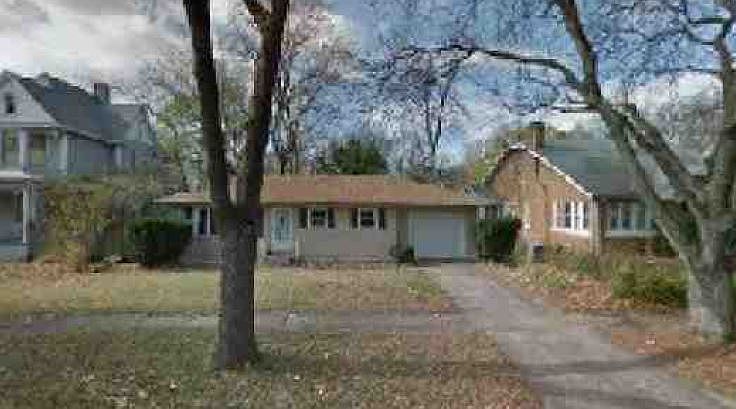 2nd image of 1003 Bacon St