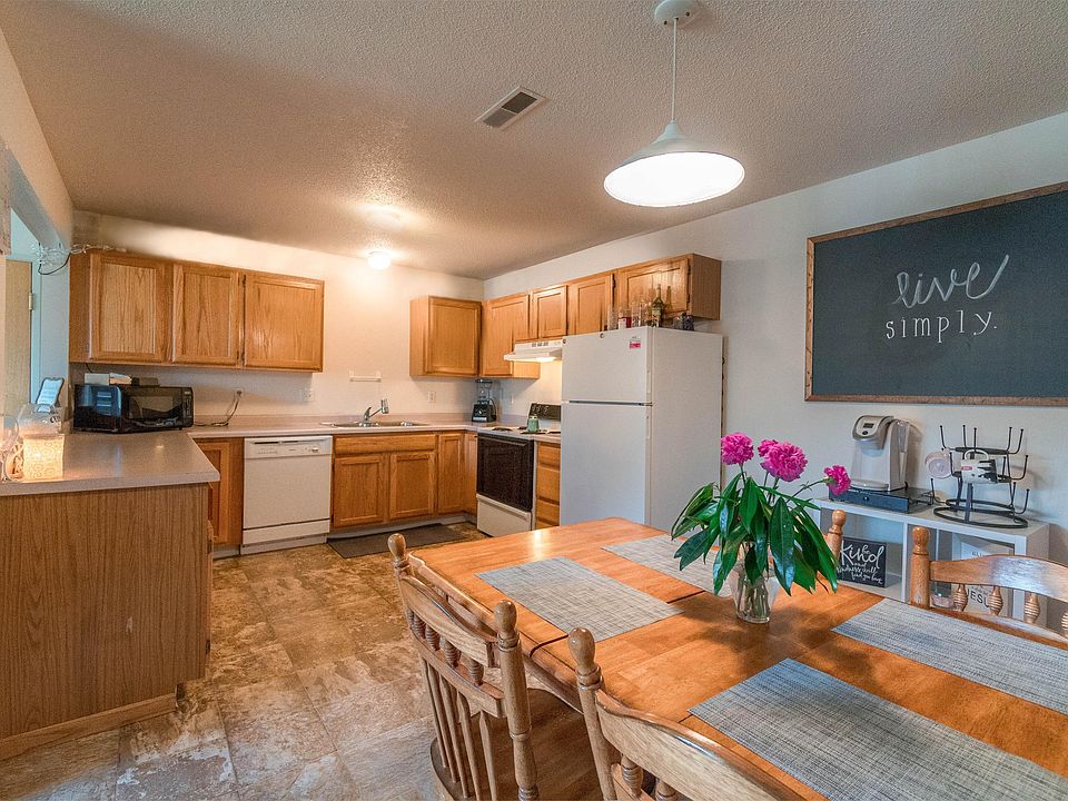 1st image of 9025 University Ave #6-9025-6