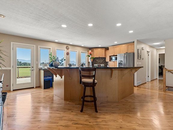 4th image of 45199 Stevenson Rd