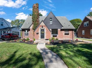 13126 Chestnut St, Southgate, MI 48195
