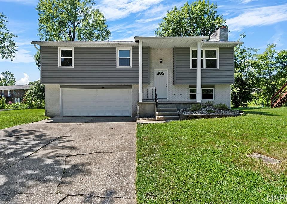 1st image of 3009 Wisteria St