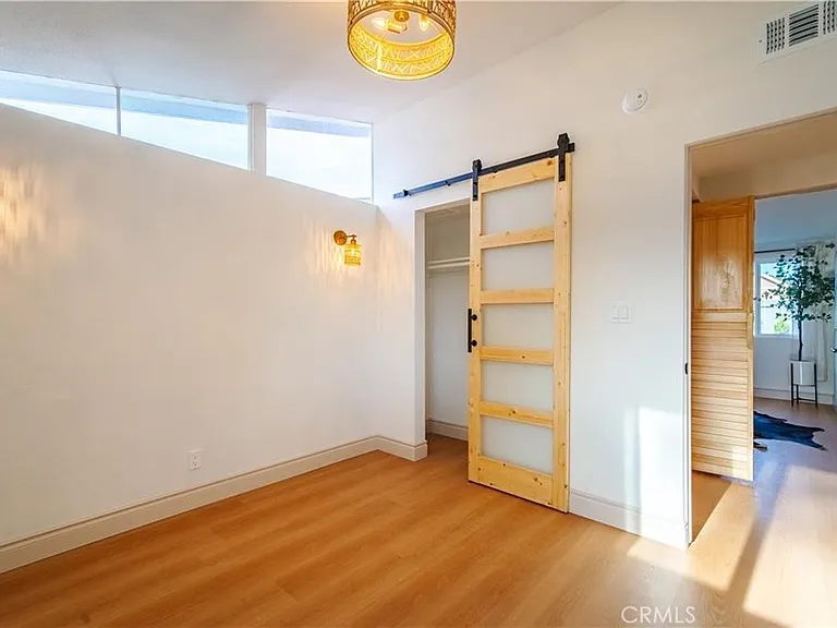 236 Mission Dr — Photo 16