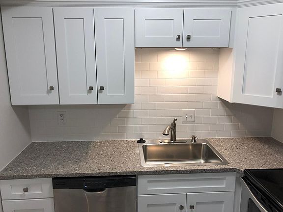 2nd image of 9351 Glenwood St APT 7
