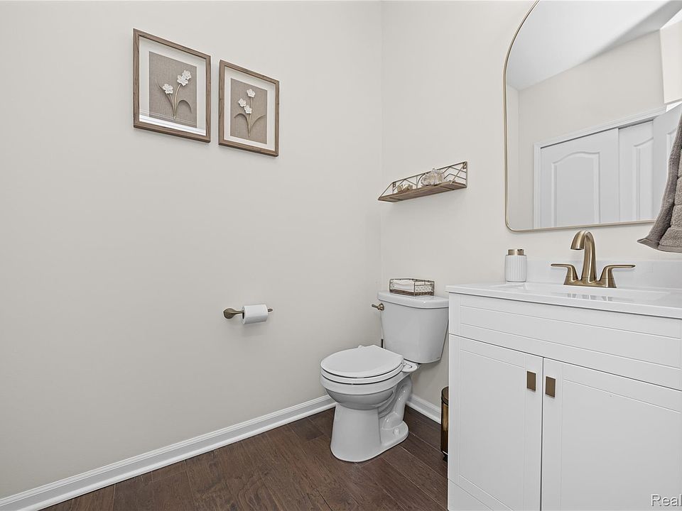 3829 Summit Dr, photo 25