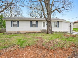 1504 S 5th Ave, Ozark, MO 65721