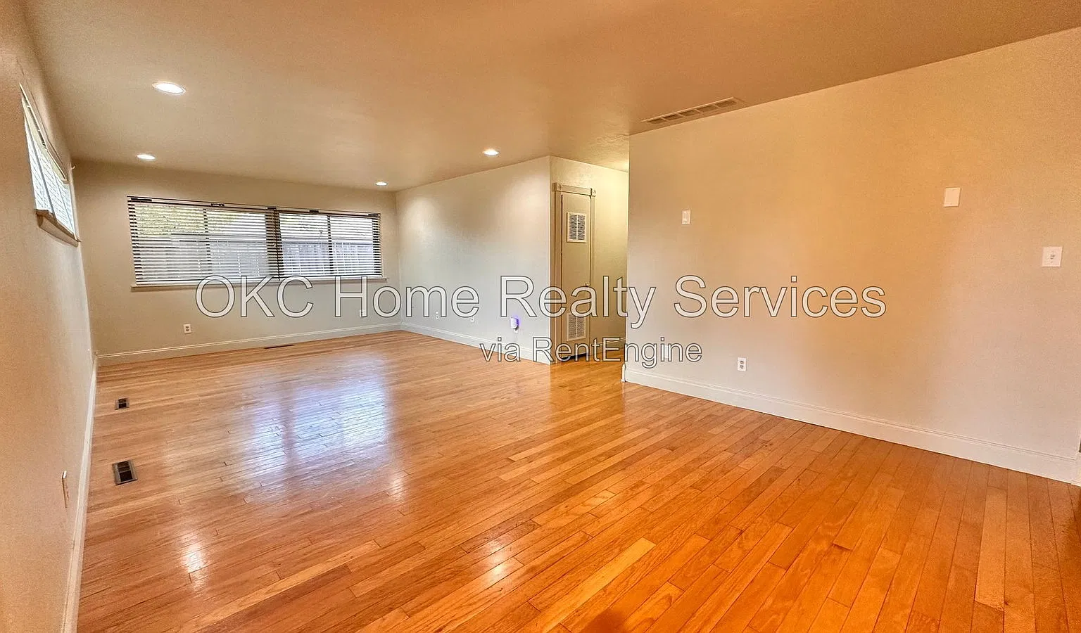 3 bed, 2.0 bath, 1445 sqft, $1,795 — Photo 2