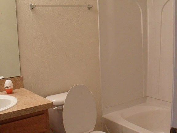 5th image of 1037 N Black Cherry Dr