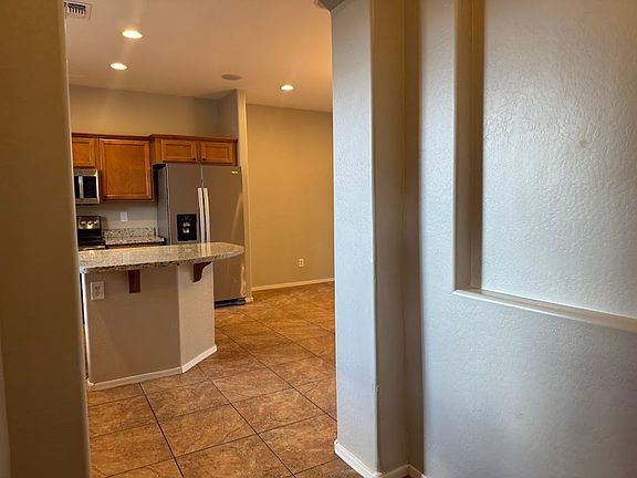 5th image of 2420 W Dusty Wren Dr