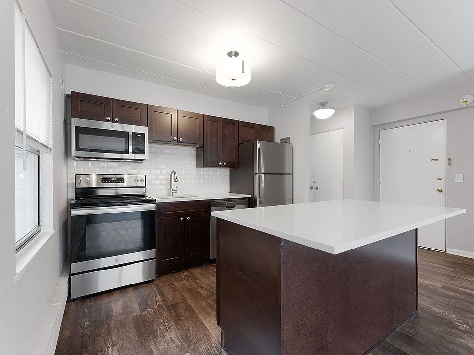 1st image of 6007 N Kenmore Ave #17425114