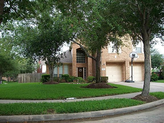 2nd image of 4010 Perry Knoll Ct