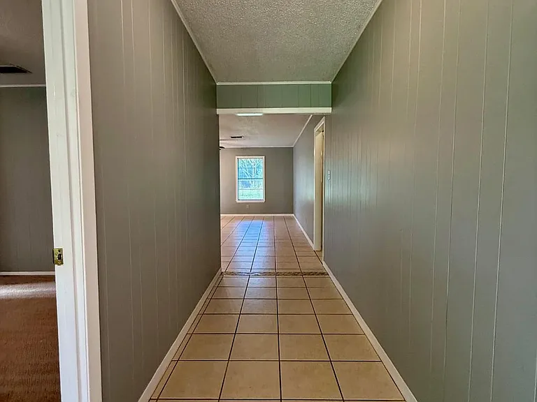 10514 FM 1650 — Photo 3