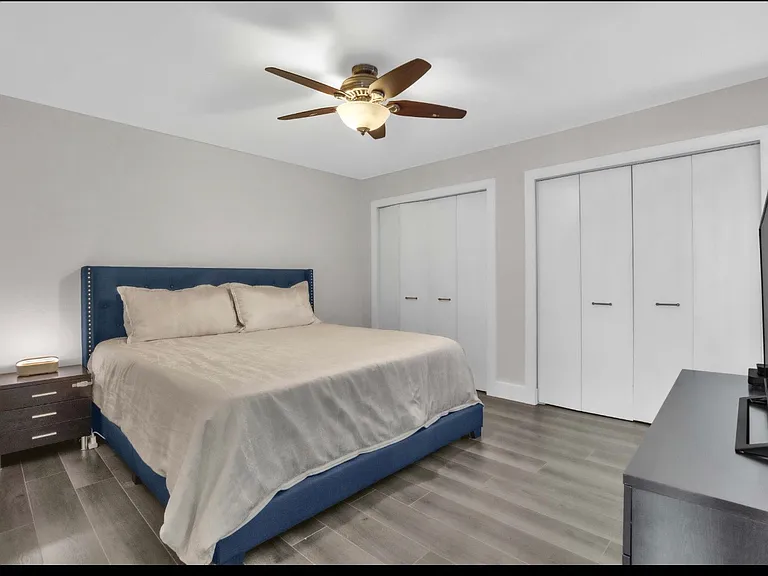 7576 Courtyard Run E — Photo 8