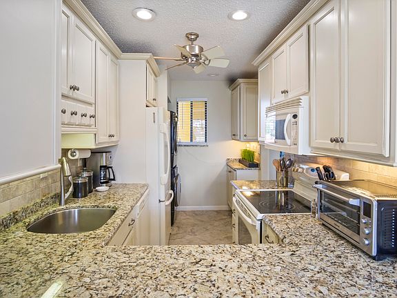 4th image of 5335 SE Miles Grant Road #H 209