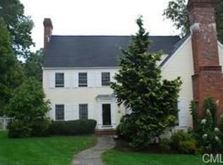 26 Surrey Gln, Wilton, CT 06897