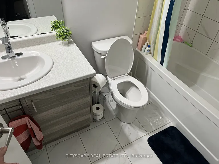 575 Woodward Ave #17 — Photo 8