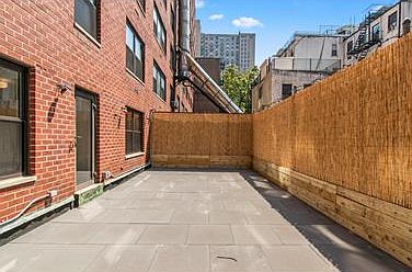2nd image of 200 E 27th St APT 1L