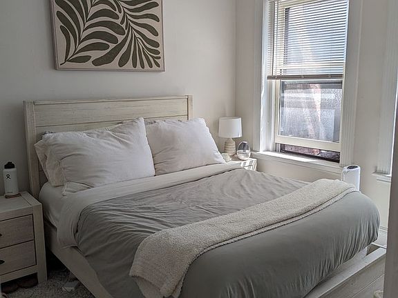 4th image of 52 Garden St APT 4