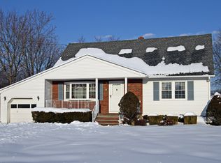 18 Reynolds Rd, Pequannock, NJ 07440