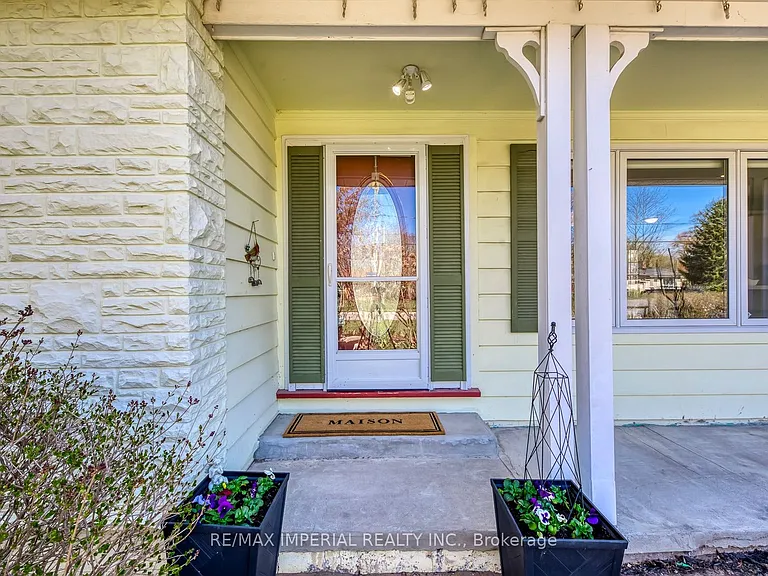 2048 Devon Rd — Photo 4