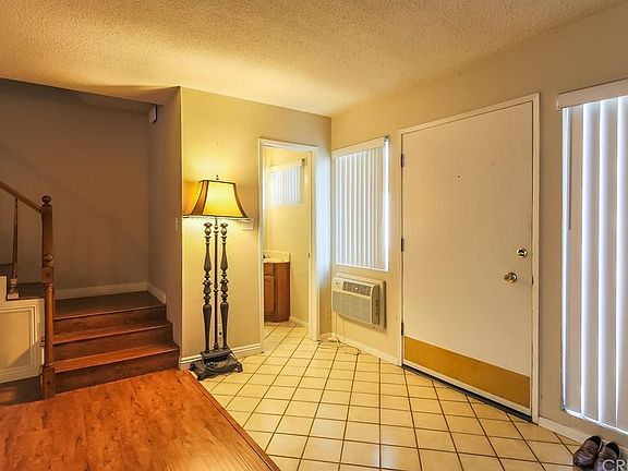 5th image of 315 N Acacia Ave
