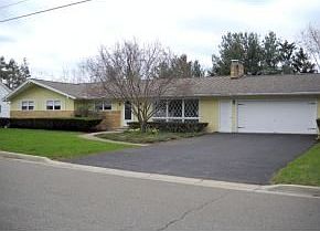 3rd image of 3726 Maplehurst Dr