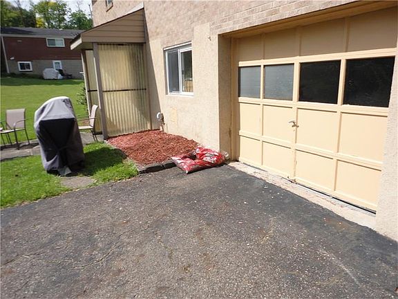 3rd image of 3702 Belladonna Dr