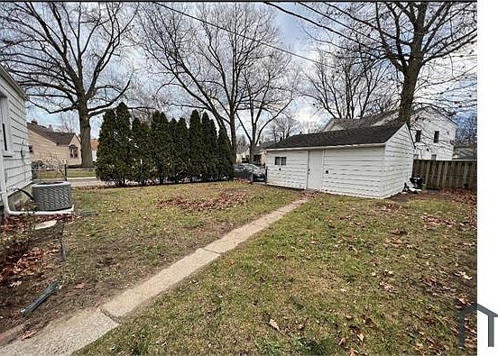 3rd image of 26160 Nagel St