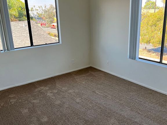 2nd image of 1210 Venice Blvd APT 302