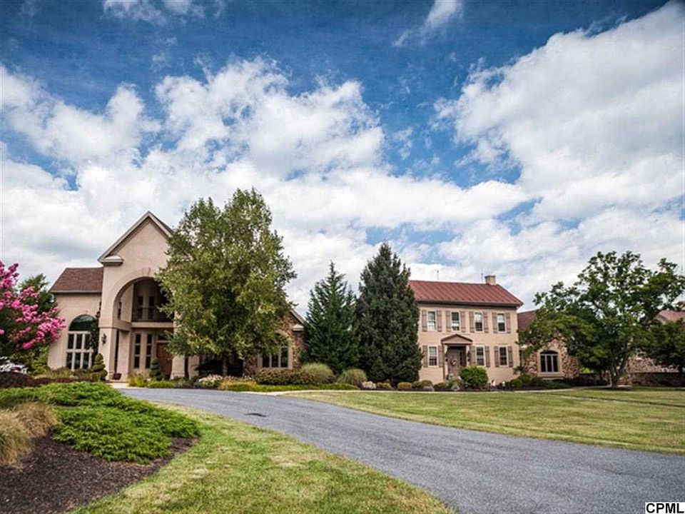 1st image of 55 Manor Dr