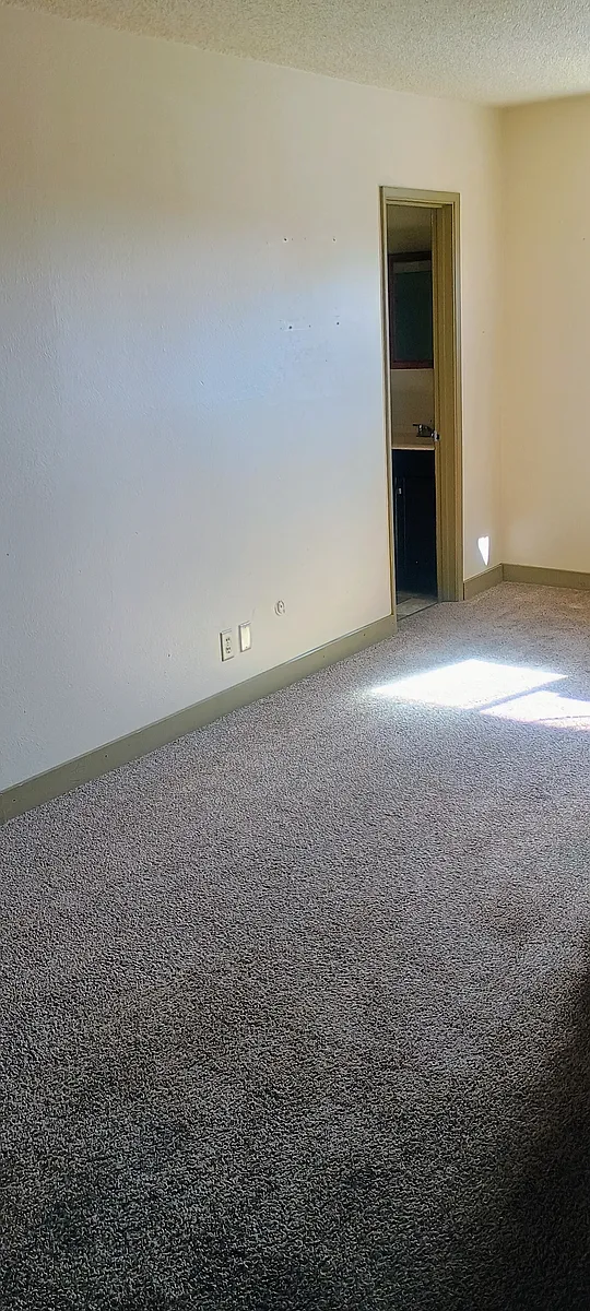 Main studio area. - 923 E Main St #2