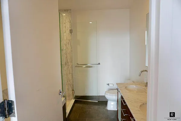 Rented by R New York | media 15