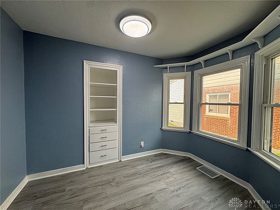 5th image of 21 Greene St