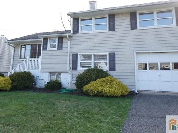 32 Predmore Ave, Colonia, NJ 07067