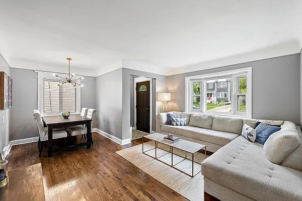 2842 Oakshire Ave — Photo 17