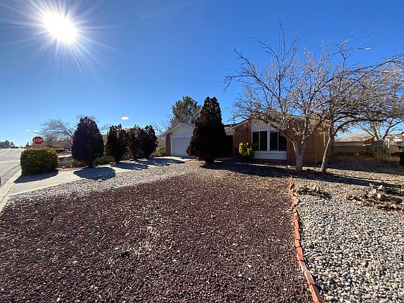3rd image of 10301 La Paz Dr NW
