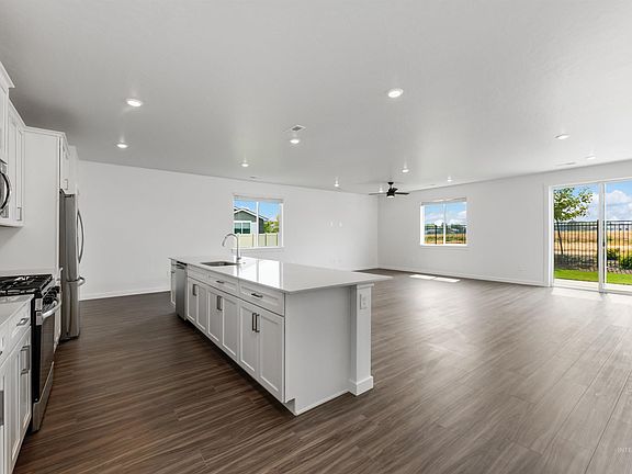 4th image of 4518 Portofino Way
