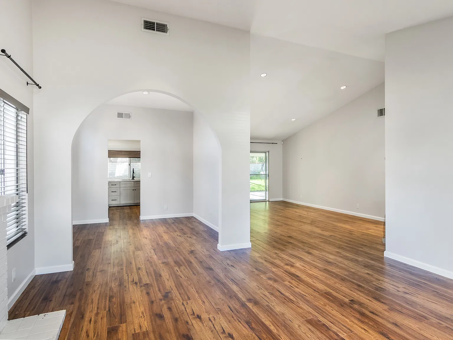 3 bed, 1498 sqft, $4,500 — Photo 4