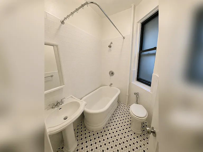 101 E 75th St #2W — Photo 7