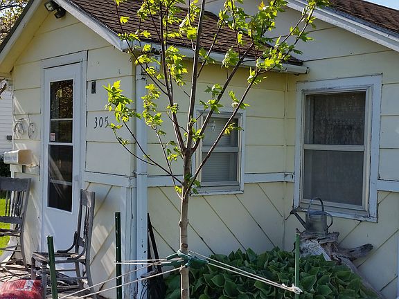 4th image of 702 N Gladstone Ave