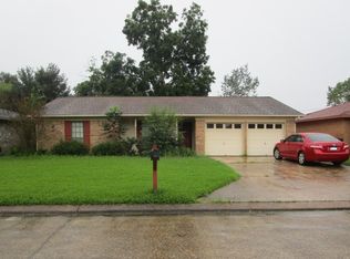 9245 Glynn Ln, Beaumont, TX 77707