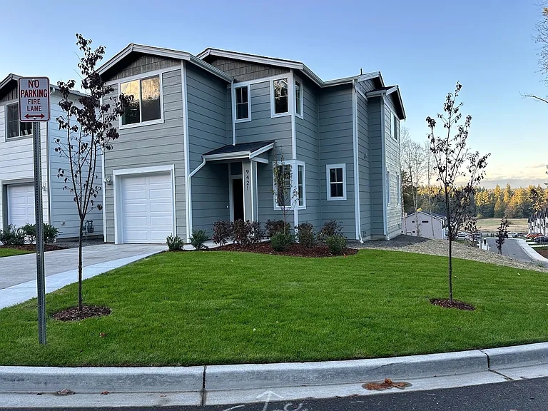 9421 Fairhaven Cir NE — Photo 1